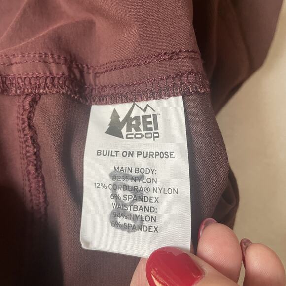REI Co-Op Shorts Womens 4 Burgundy Hiking Outdoor Regular Fit Drawstring Pockets - Picture 12 of 14